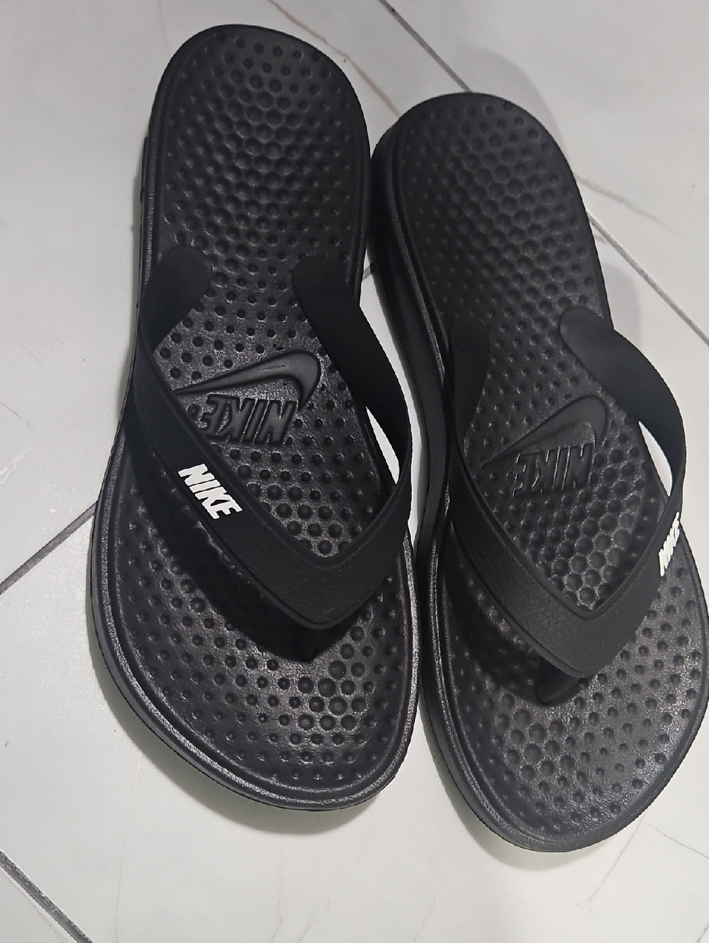 Nike Black Women's Textured Foam Thong Sandals
